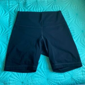 Everlane: The Perform Bike Short (Black)